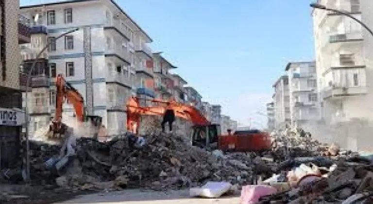 Malatya'da depremde 31 kişinin öldüğü rezidansa ilişkin davanın duruşması görüldü
